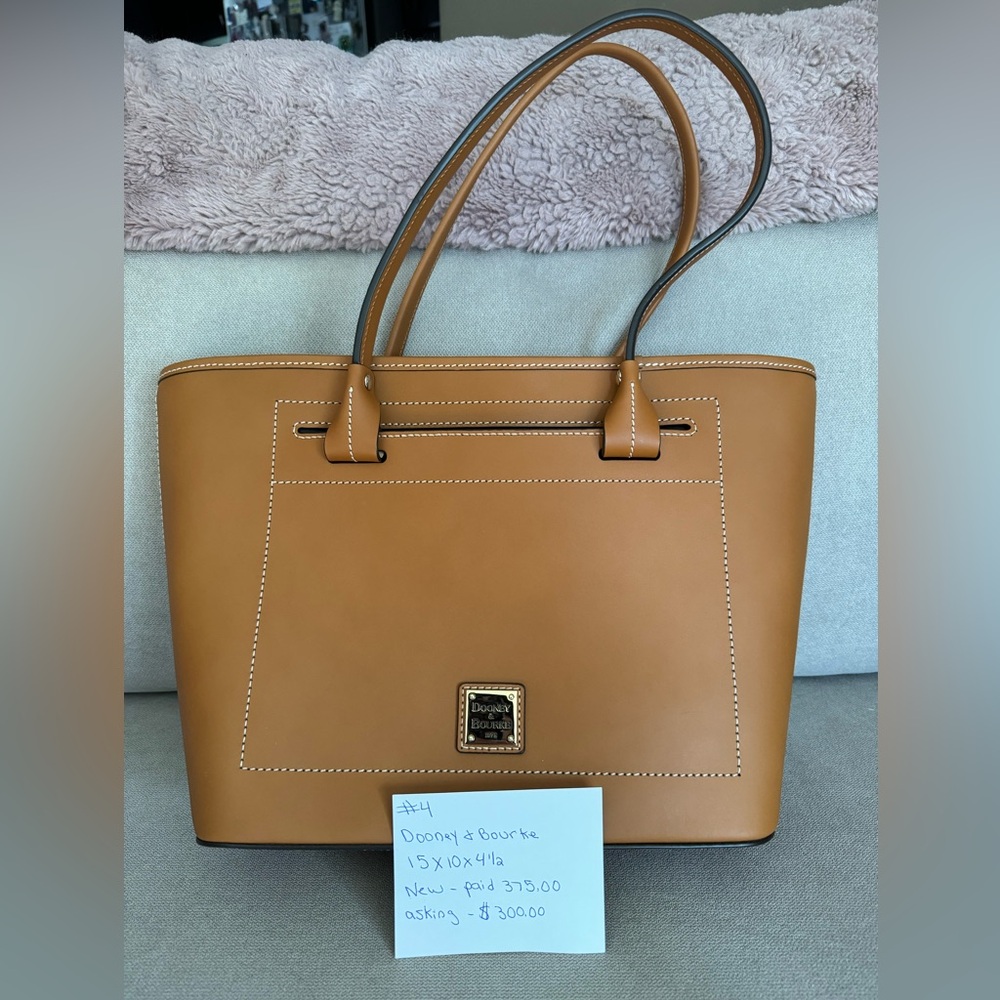 New Doone and Bourke hand bag.